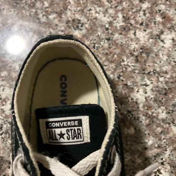 Unisex converse sneakers size 10 - Picture 3 of 5